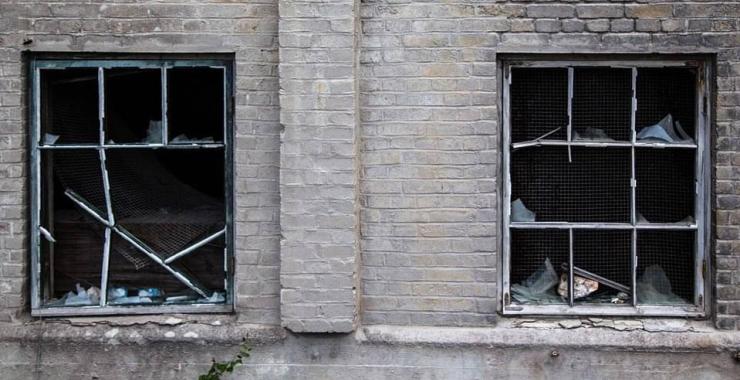 Удар по Харькову: ракета повредила помещение, где держат бездомных животных, нужна помощь