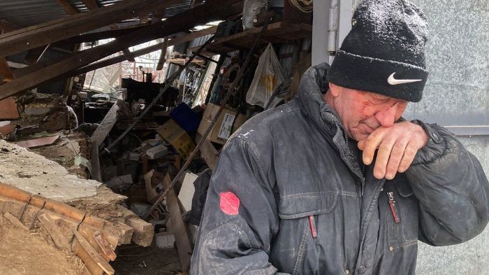 Больше 1,5 миллиона гривен собрали за сутки для жителя Харьковской области, который потерял сестру и дом
