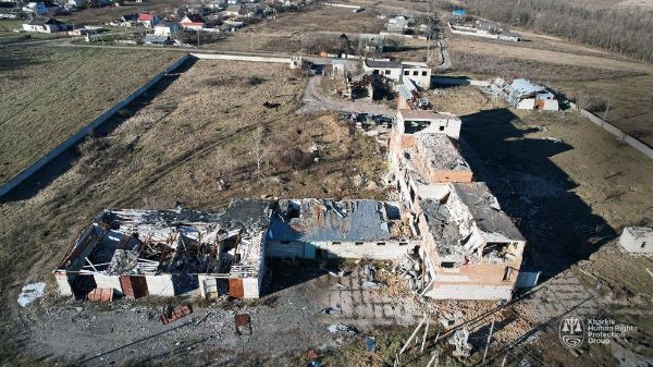 Великі Проходи після обстрілів та окупації: фото з висоти пташиного польоту