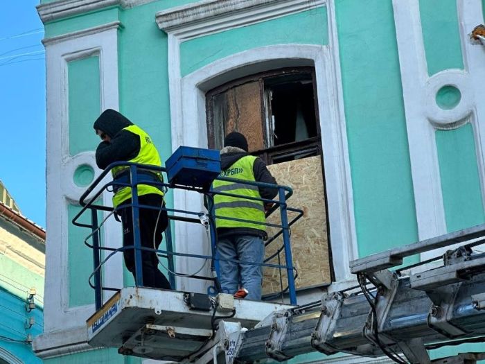 Прильоти в центрі Харкова: пошкоджений 21 будинок, вибито понад 500 вікон (фото)