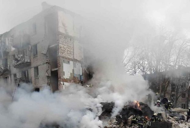 Тело ребенка достали из-под завалов в Харькове: жертв – 8