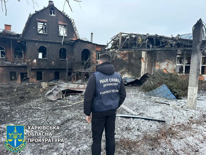 РФ скинула авіабомби на Козачу Лопань і вдарила по Балаклії: фото наслідків