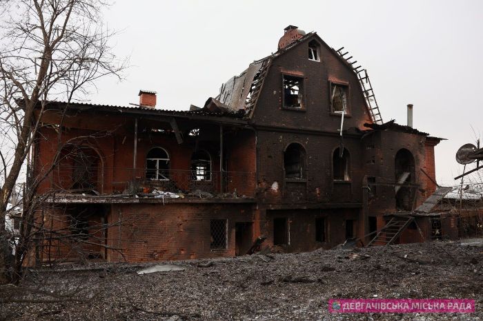 РФ впервые сбросила авиабомбы на Казачью Лопань (фото последствий)