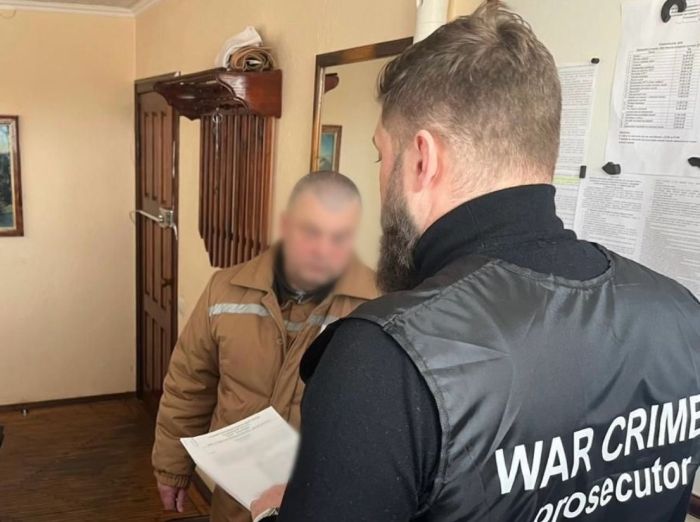 Дом экс-мэра Харькова ограбили российские военные (фото, видео)