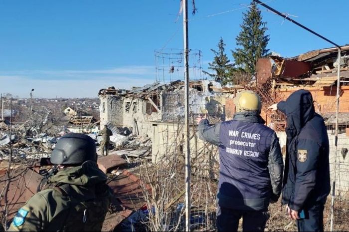 Удар авиабомбами по церкви и кафе в Харьковской области: фото последствий