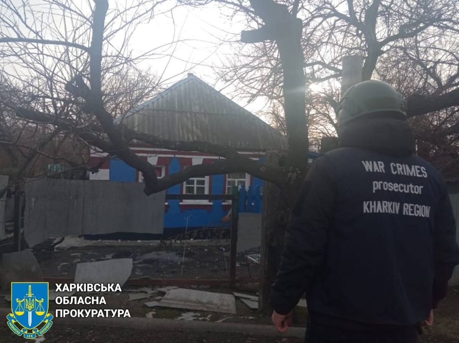 РФ сбросила авиабомбы на жилые дома в Великом Бурлуке (фото)