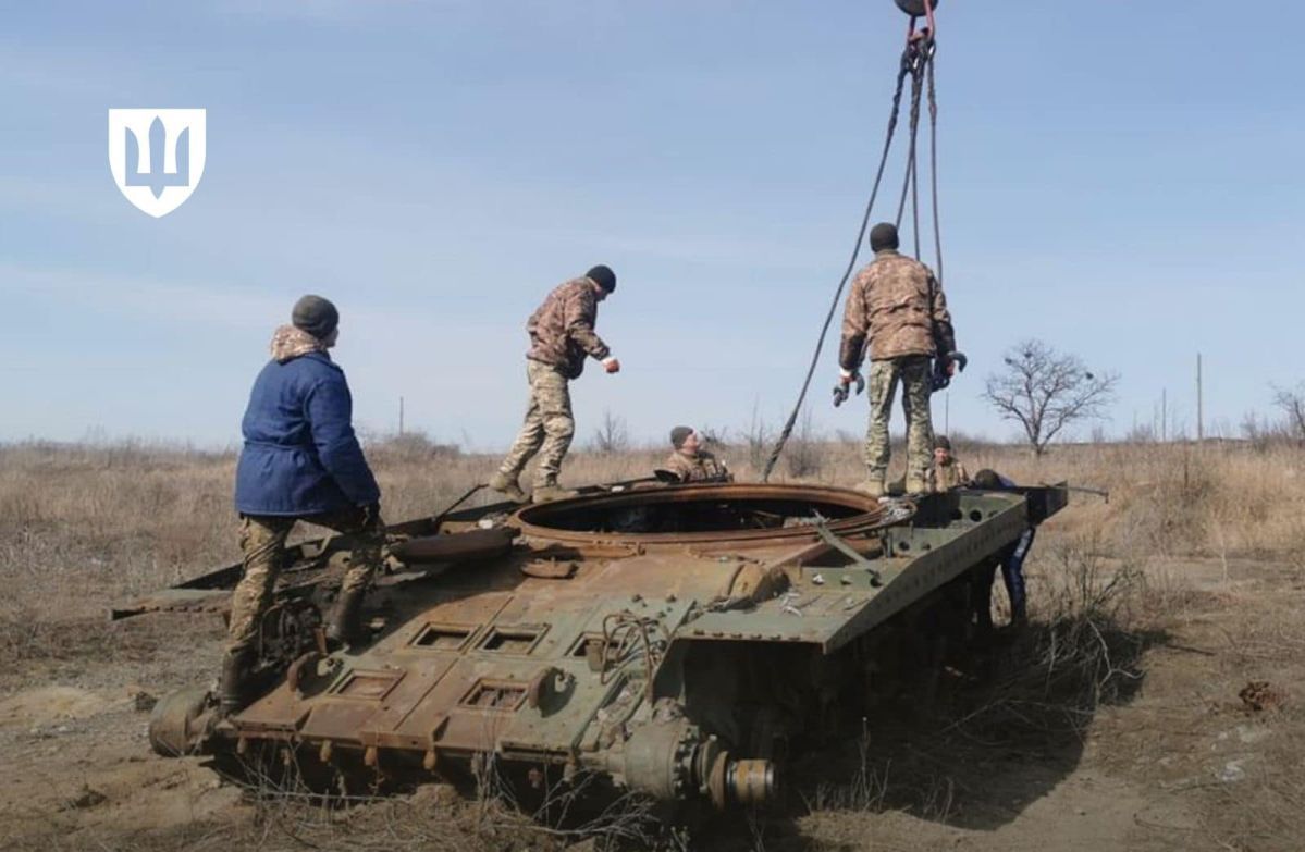У Харківській області зібрали 55 тонн російських танків і бронетехніки (фото)