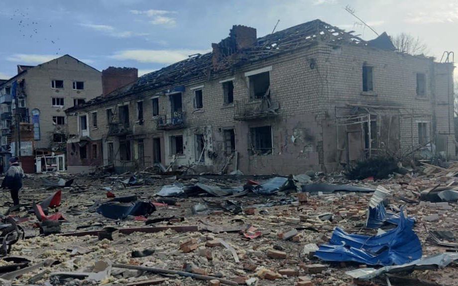 РФ скинула бомбу на житловий будинок у Вовчанську