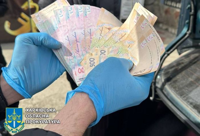 В пригороде Харькова люди платили по 5000 гривен за удостоверение тракториста