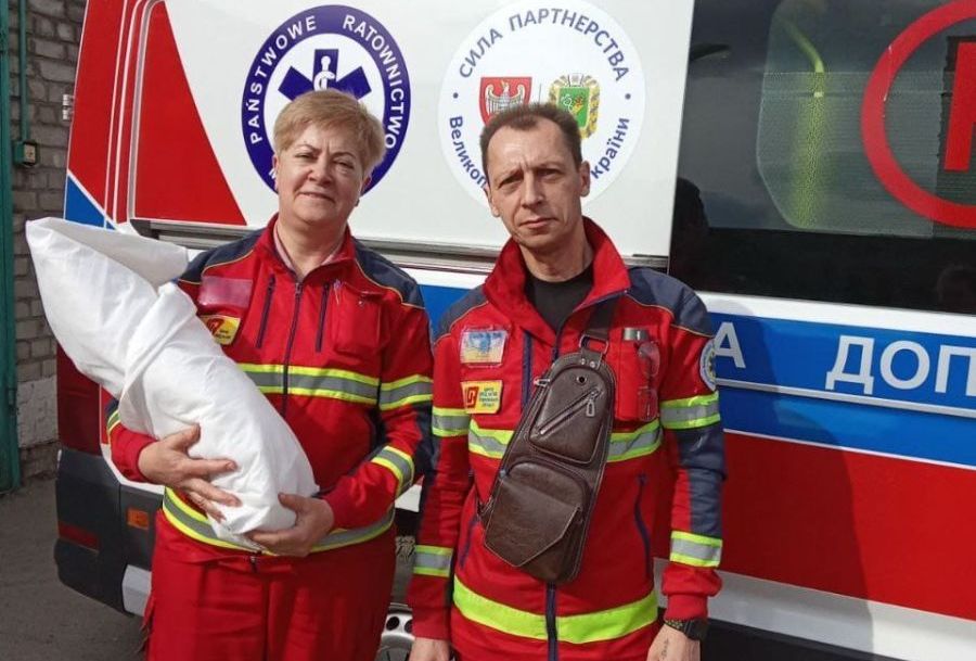 Харьковские спасатели приняли роды прямо в карете "скорой"