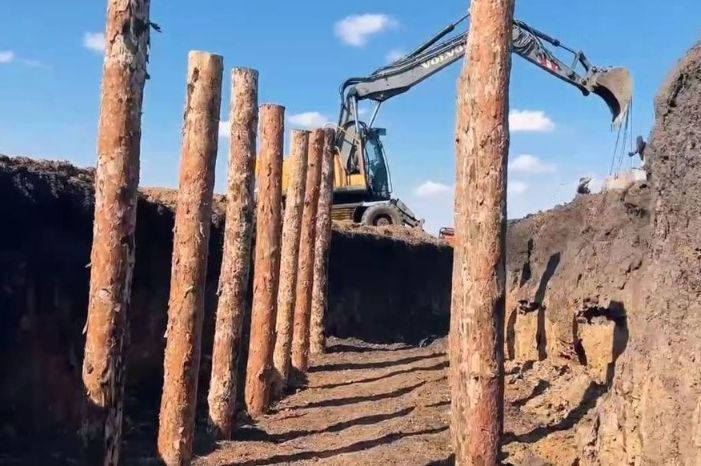 Синєгубов показав будівництво ліній оборони в Харківській області (відео)