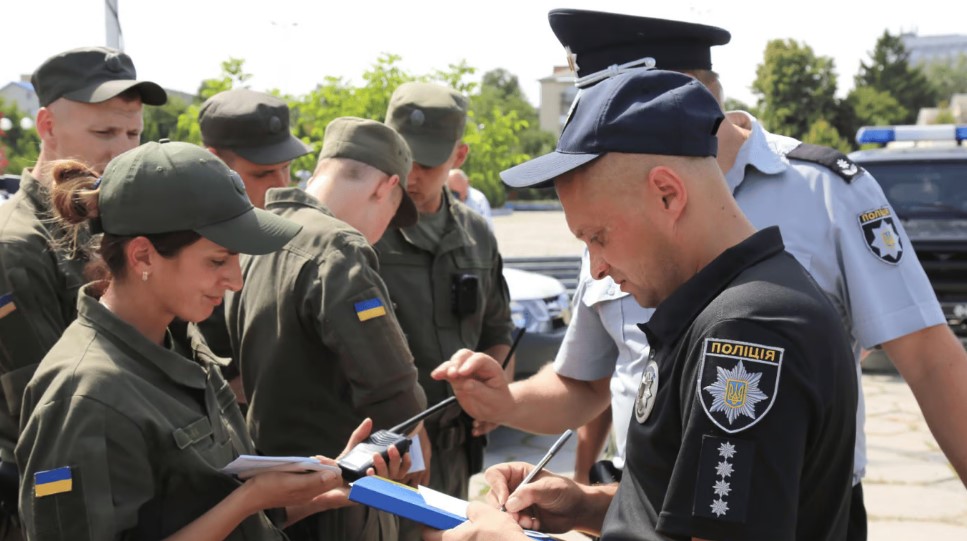 Омбудсмен заявив, що працівники ТЦК не можуть затримувати людей на вулицях