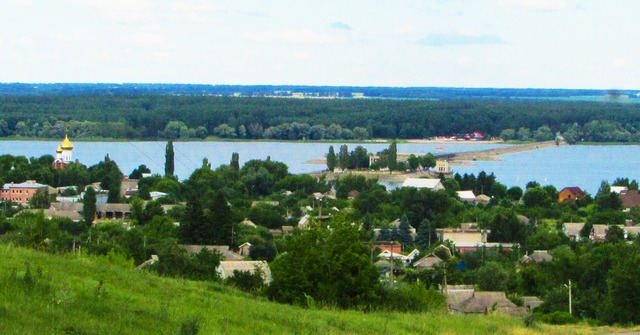 Харків'ян просять не їздити на пляжі у Старому Салтові