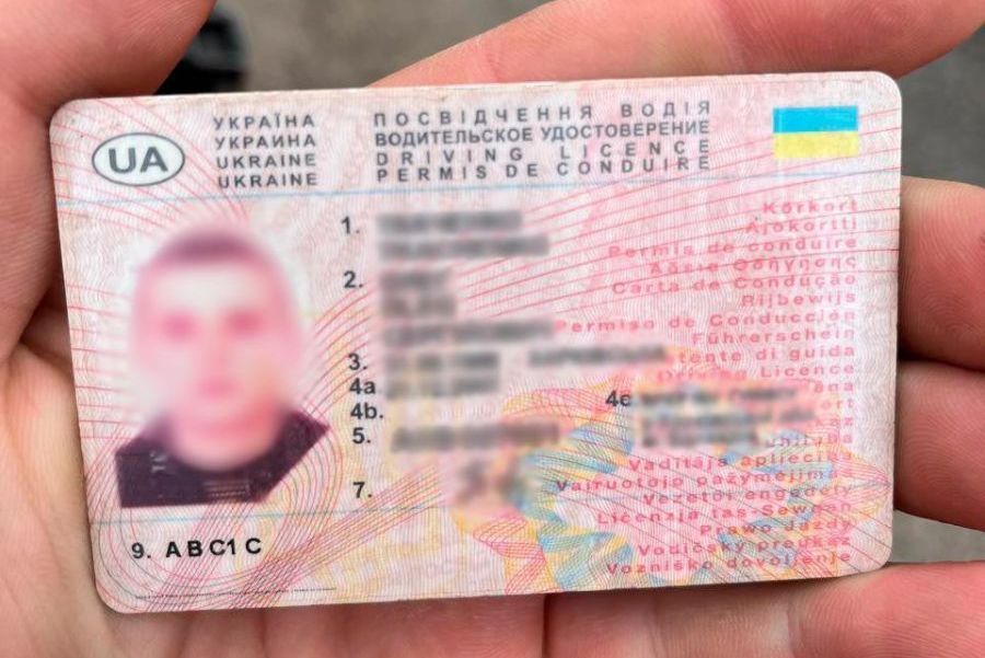 Харьковские патрульные задержали водителя с фальшивыми правами