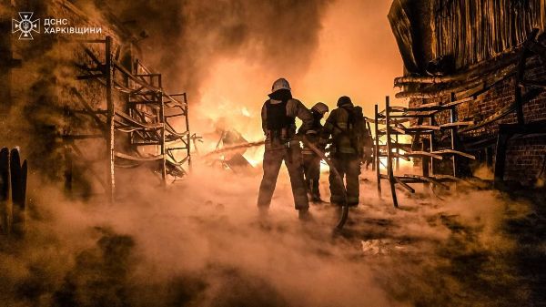 Харків атакований «Шахедами»: на місці – величезні пожежі, постраждали 4 людини (фото при денному світлі, відео)