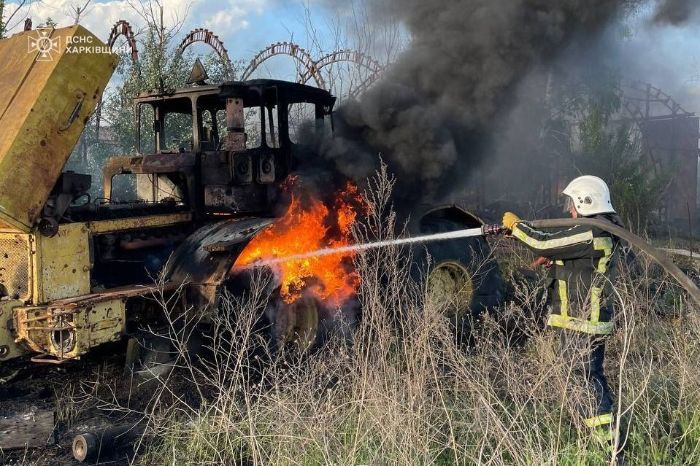 У Харківській області - масштабні пожежі після російських обстрілів (фото)