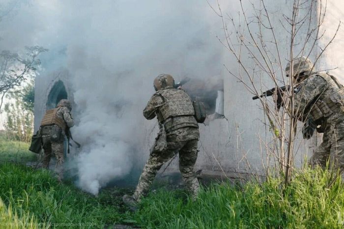 Ситуація у Вовчанську: ЗСУ не дають росіянам просунутися вглиб міста