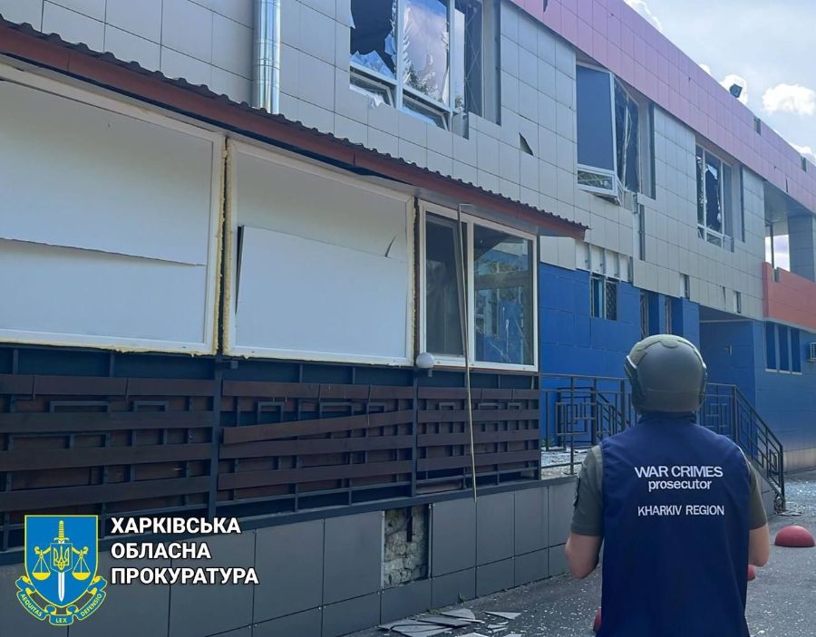 Удар по кладовищу і Центральному парку в Харкові: фото наслідків