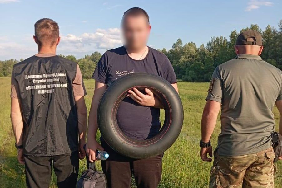 Харьковчанин заплатил 6 тысяч долларов за резиновую шину, чтобы сбежать за границу