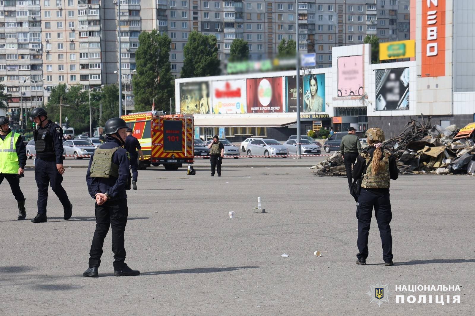 Опізнання жертв авіаудару за "Епіцентром": серед загиблих - 12-річна дівчинка