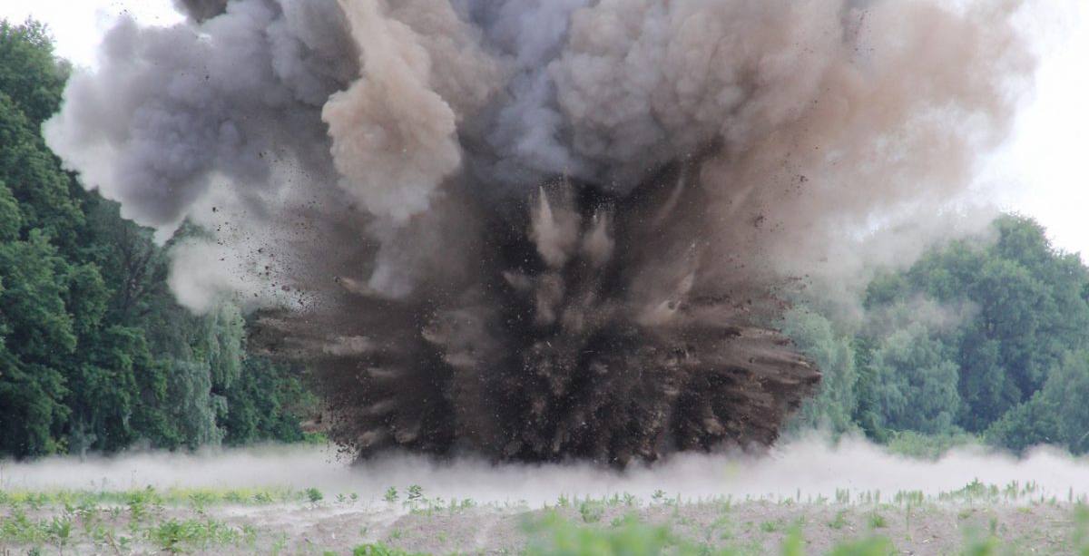 У Харківській області - вибухи: у лісі детонують боєприпаси, залишені РФ у 2022 році