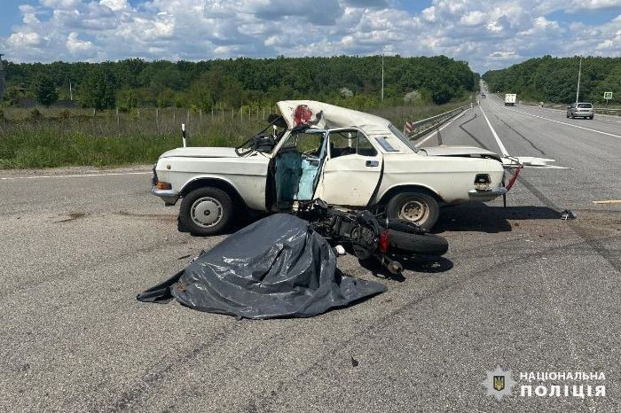 В Харькове 2 человека погибли в ДТП (фото)