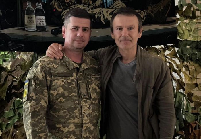 Лидер "Океана Эльзы" приехал в Харьков: посетил военных и похвалил харьковский кофе