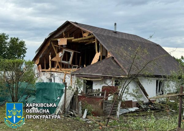 65 домов повреждены в Дергачах после авиаудара РФ