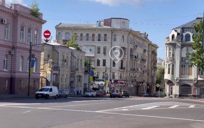 Рух біля "Нікольського" перекрито (відео)