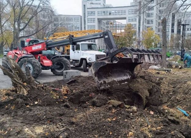 последствия обстрела площади Свободы