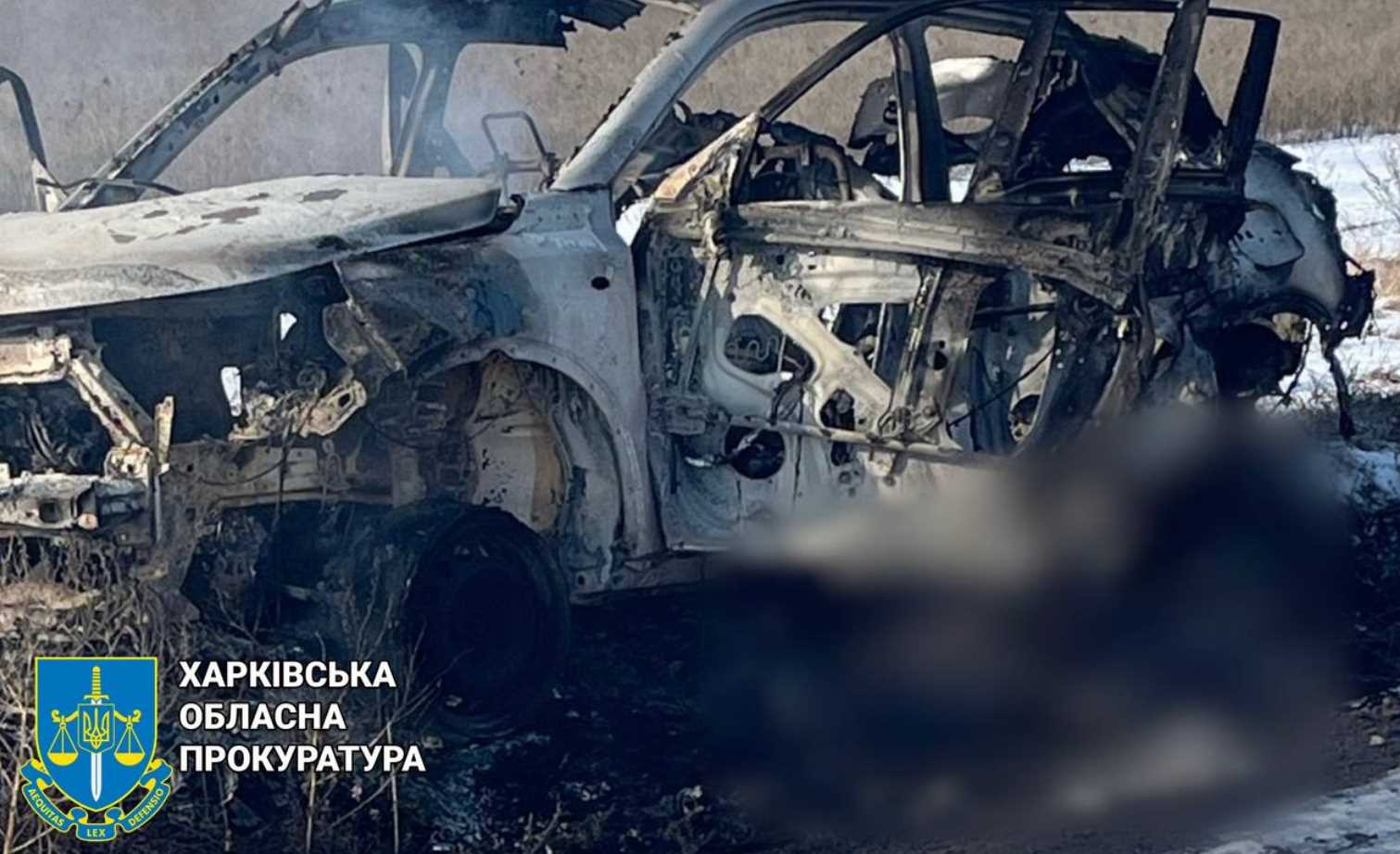 Під Харковом унаслідок влучання дрона загорівся автомобіль. Є загиблий
