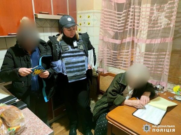 Домашнее насилие на Салтовке: 54-летний сын избил мать