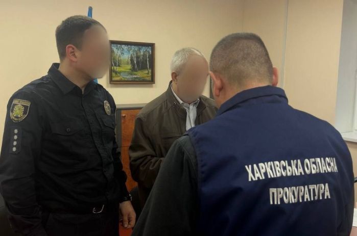 Співробітник прокуратури та затриманий