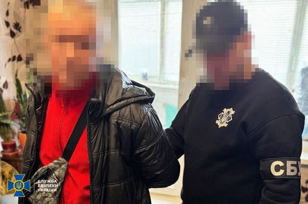 Наводив КАБи на Харків: СБУ схопила російського шпигуна (фото листування)