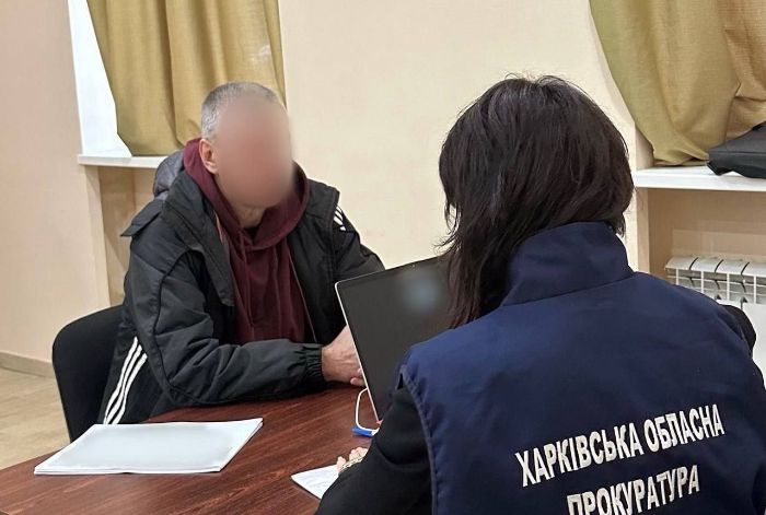 Обвинувачений та співробітниця прокуратури