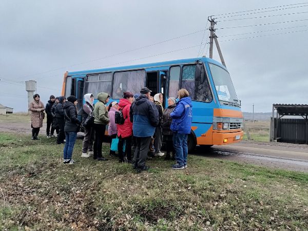 В прифронтовой громаде на Харьковщине запускают социальные автобусы: маршруты и график движения