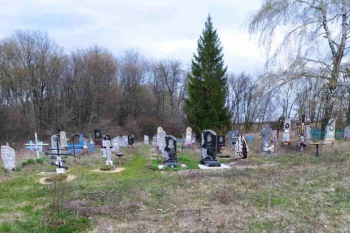 Кладовище