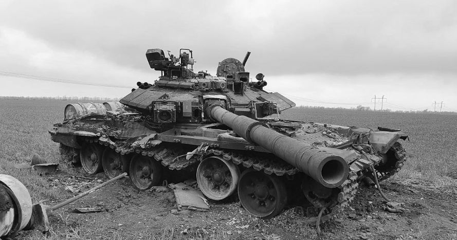 Підбитий російський танк