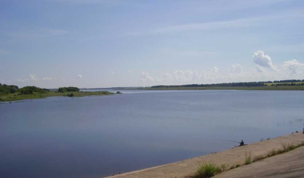 Техногенная катастрофа отменяется: в пересыхающее водохранилище Харьковской области пошла вода