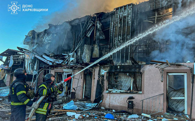 Унаслідок удару по Великому Бурлуку поранено 2 людини (фото, відео)
