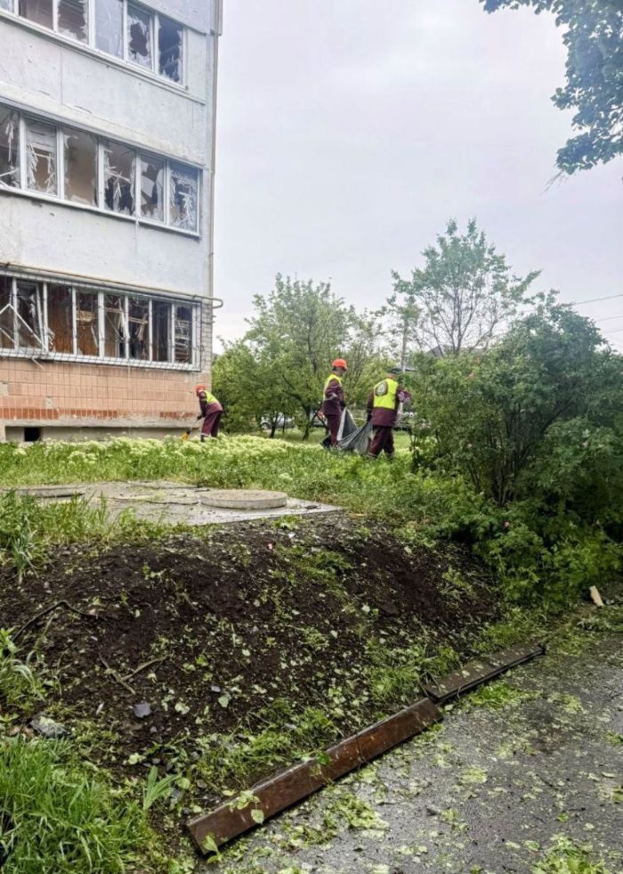 В Харькове устраивают последствия атаки «Шахедами» (фото)