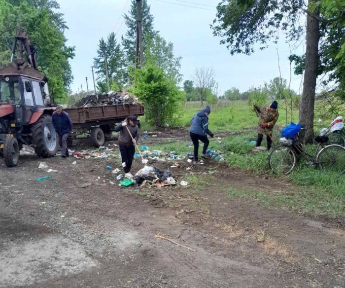 В Харьковской области - стихийные свалки (фото)