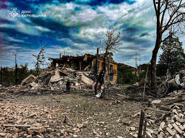 В Харьковской области из-за КАБа разрушения и пожар (фото)