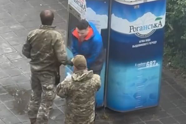 Працівники ТЦК