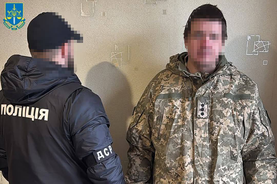 Харківський офіцер ТЦК отримав 5 років в’язниці: він брав хабарі та видавав фальшиві документи