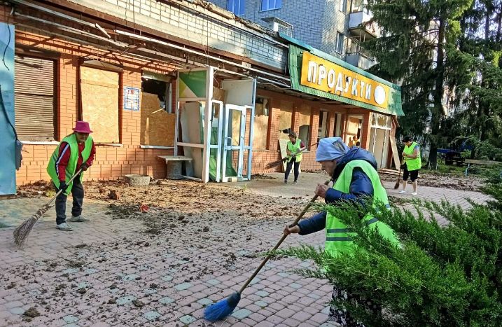 Работают коммунальщики