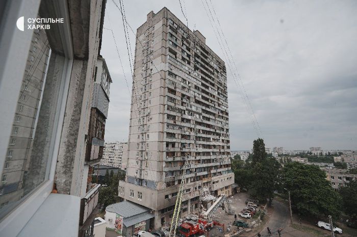 Повреждена многоэтажка