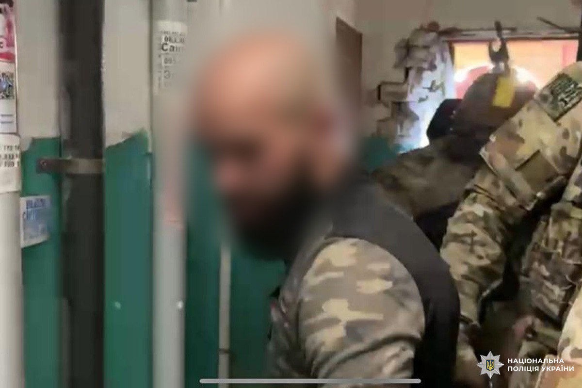 Військовий 