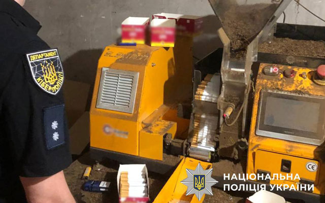 У Люботині накрили підпільне виробництво сигарет (фото)
