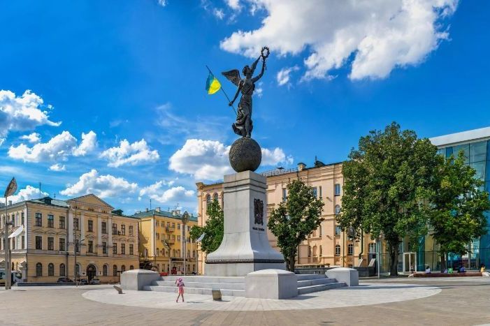 Памятник в Харькове